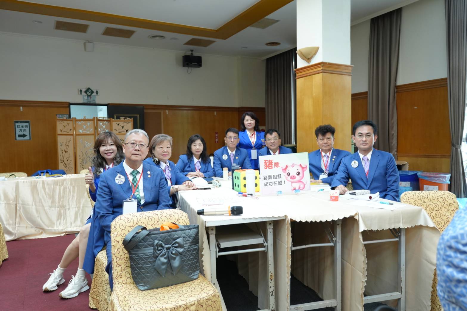 議長陪同 區行政幹部上課