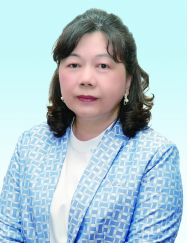 何易芳